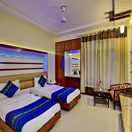 Hotel Star Plaza@New Delhi Railway Station Zewnętrze zdjęcie