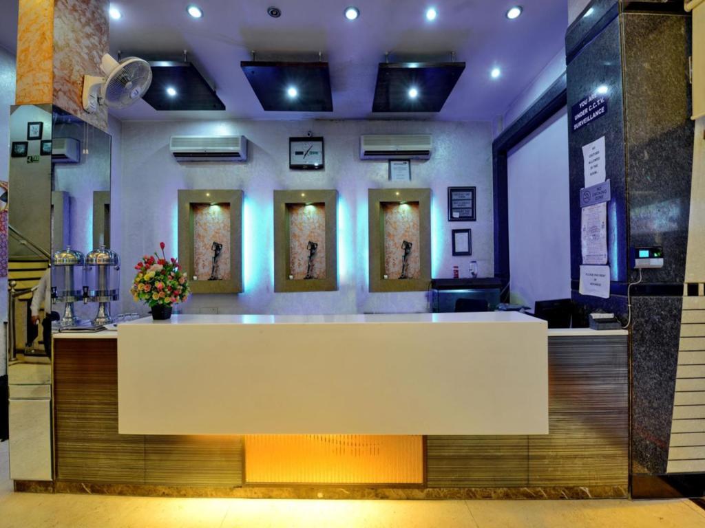 Hotel Star Plaza@New Delhi Railway Station Zewnętrze zdjęcie