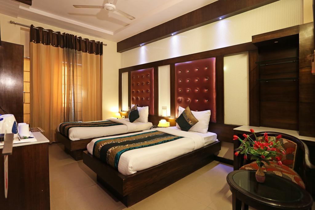 Hotel Star Plaza@New Delhi Railway Station Zewnętrze zdjęcie