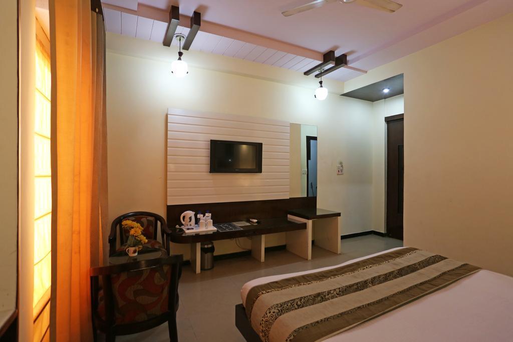 Hotel Star Plaza@New Delhi Railway Station Zewnętrze zdjęcie