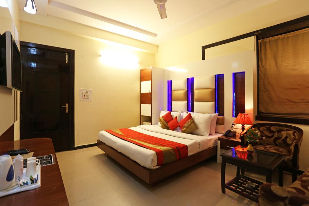 Hotel Star Plaza@New Delhi Railway Station Zewnętrze zdjęcie