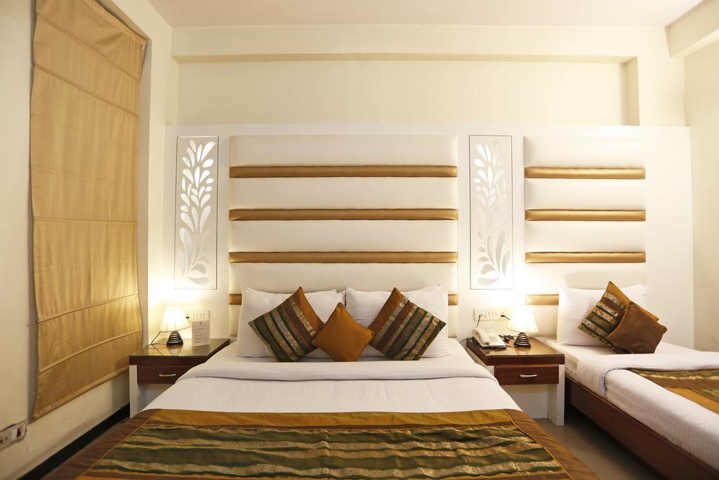 Hotel Star Plaza@New Delhi Railway Station Zewnętrze zdjęcie