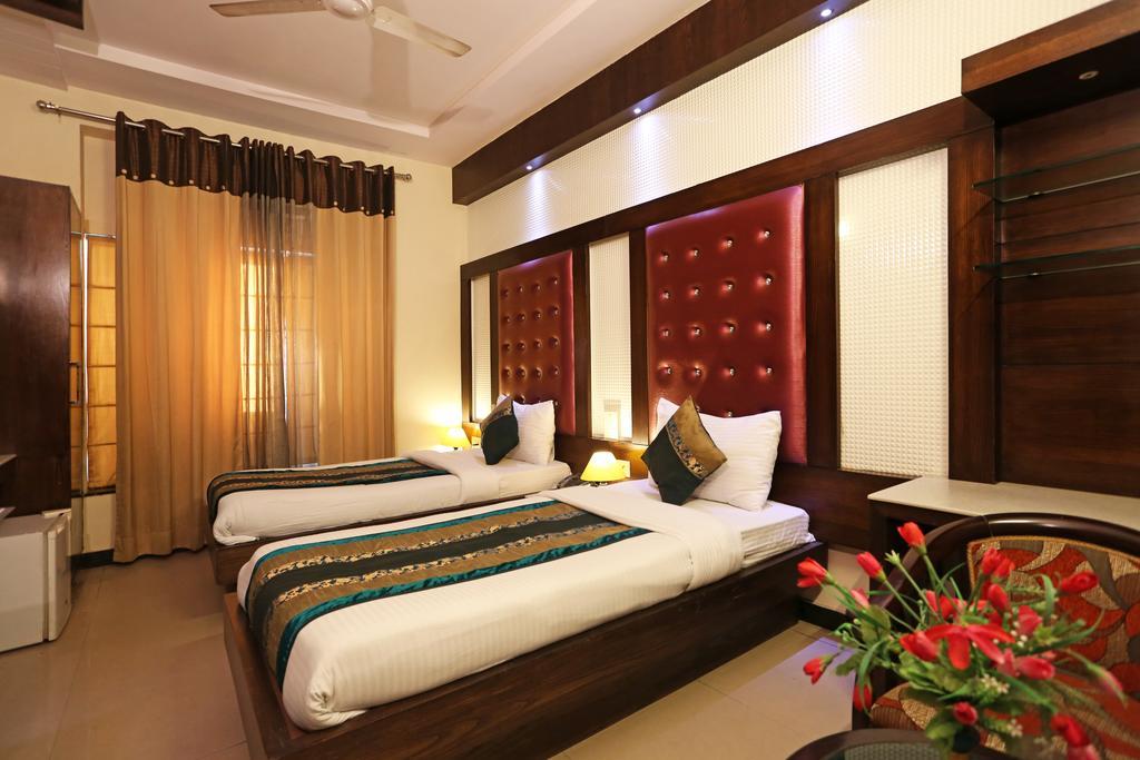 Hotel Star Plaza@New Delhi Railway Station Zewnętrze zdjęcie