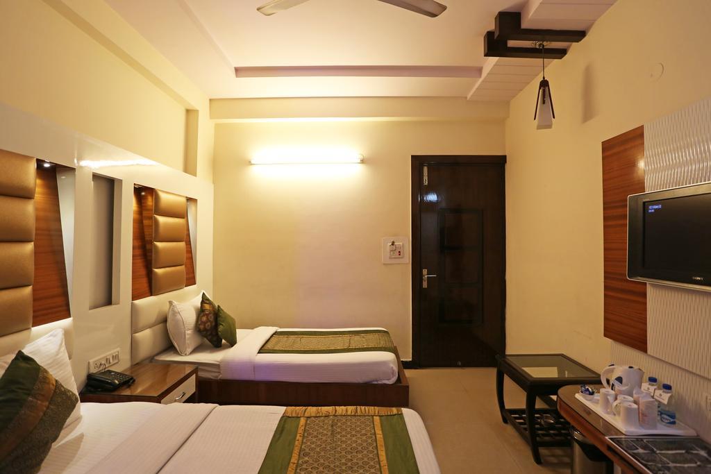 Hotel Star Plaza@New Delhi Railway Station Zewnętrze zdjęcie