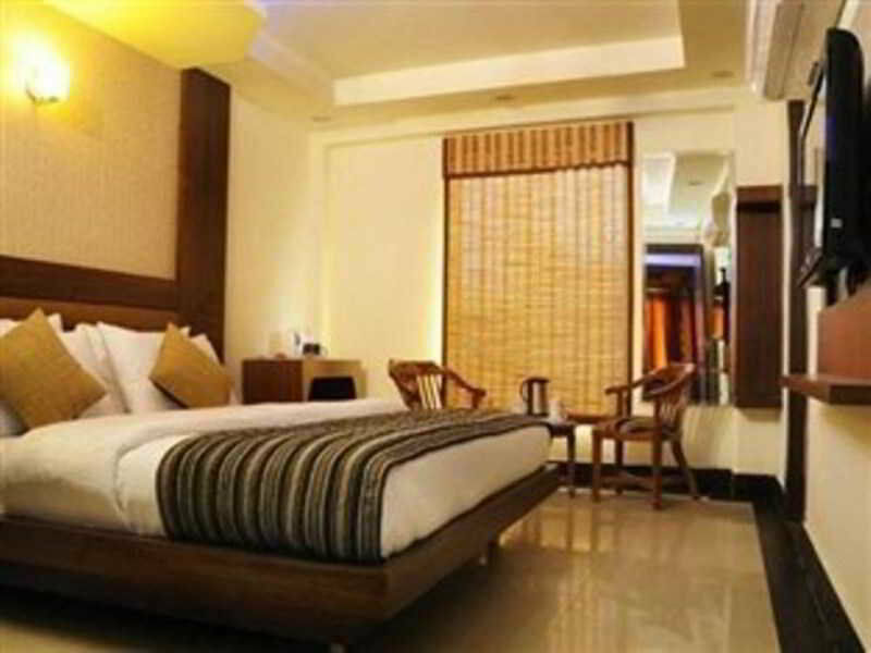 Hotel Star Plaza@New Delhi Railway Station Zewnętrze zdjęcie